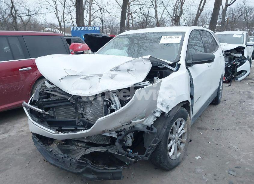 Photo 2 of 2019 Chevrolet Equinox LS (VIN 3GNAXHEV7KS659344)