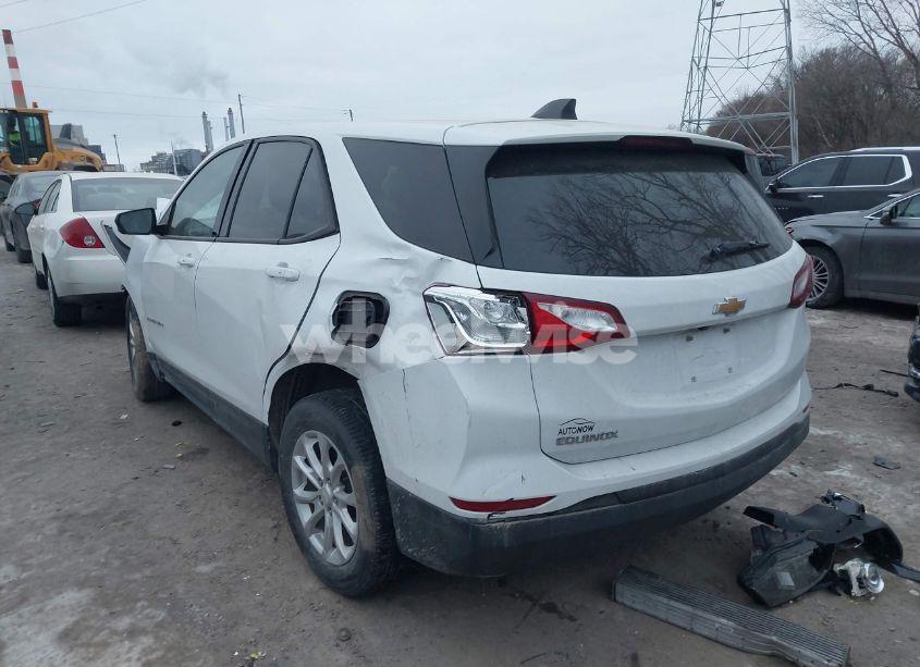 Photo 3 of 2019 Chevrolet Equinox LS (VIN 3GNAXHEV7KS659344)