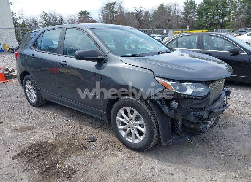 2020 Chevrolet Equinox FWD LS (VIN 3GNAXHEV7LS506237) main photo