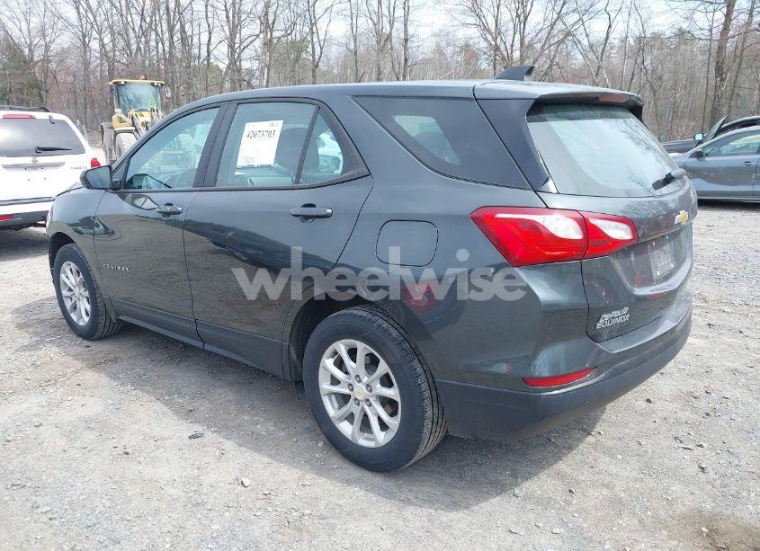 Photo 3 of 2020 Chevrolet Equinox FWD LS (VIN 3GNAXHEV7LS506237)