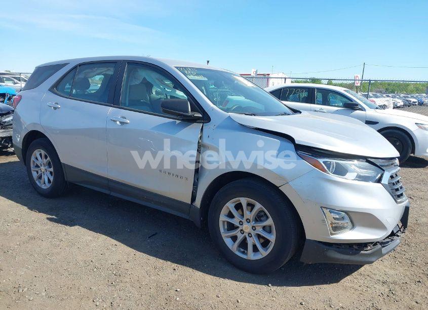 2020 Chevrolet Equinox FWD LS (VIN 3GNAXHEV7LS594089) main photo
