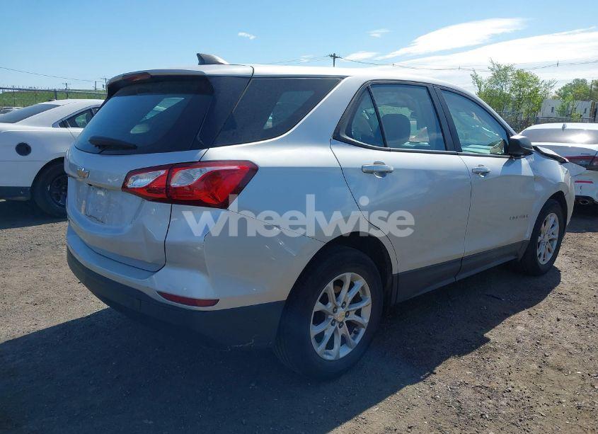 Photo 4 of 2020 Chevrolet Equinox FWD LS (VIN 3GNAXHEV7LS594089)