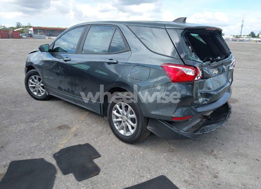 Photo 3 of 2020 Chevrolet Equinox FWD LS (VIN 3GNAXHEV7LS668322)