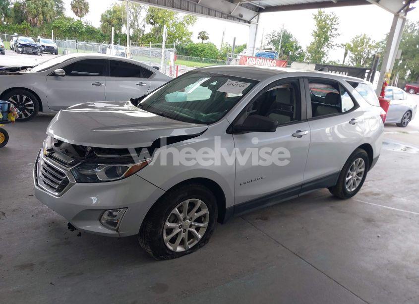 Photo 2 of 2020 Chevrolet Equinox FWD LS (VIN 3GNAXHEV7LS692927)