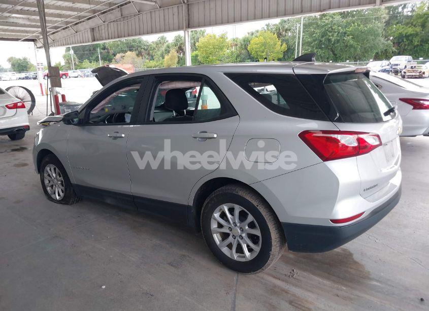 Photo 3 of 2020 Chevrolet Equinox FWD LS (VIN 3GNAXHEV7LS692927)