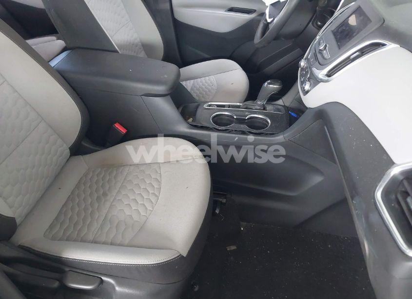 Photo 5 of 2020 Chevrolet Equinox FWD LS (VIN 3GNAXHEV7LS692927)