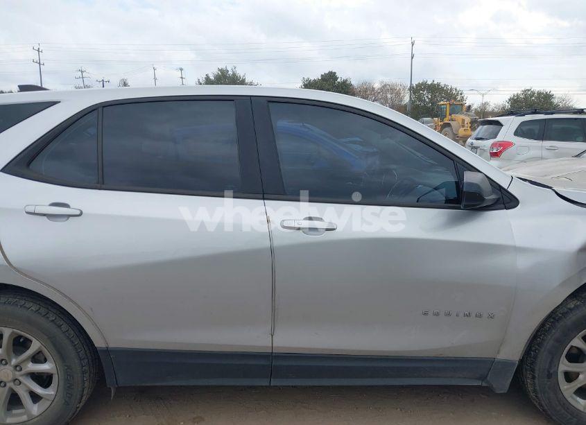 Photo 13 of 2020 Chevrolet Equinox FWD LS (VIN 3GNAXHEV7LS704980)