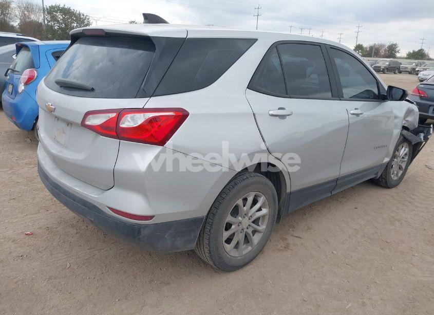 Photo 4 of 2020 Chevrolet Equinox FWD LS (VIN 3GNAXHEV7LS704980)