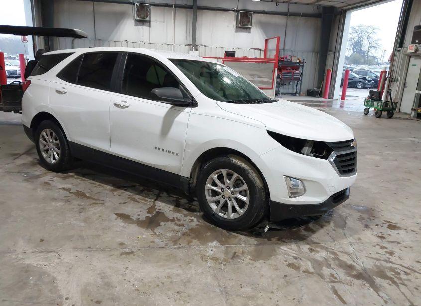 2020 Chevrolet Equinox FWD LS (VIN 3GNAXHEV7LS708172) main photo