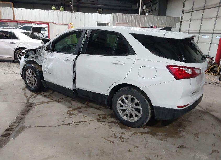 Photo 3 of 2020 Chevrolet Equinox FWD LS (VIN 3GNAXHEV7LS708172)