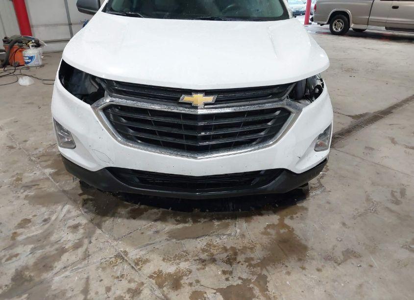 Photo 6 of 2020 Chevrolet Equinox FWD LS (VIN 3GNAXHEV7LS708172)