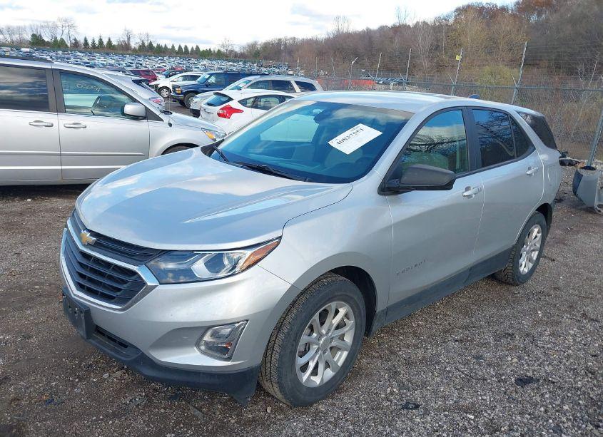 Photo 2 of 2020 Chevrolet Equinox FWD LS (VIN 3GNAXHEV7LS737963)