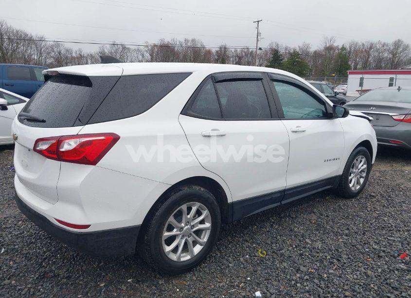 Photo 4 of 2021 Chevrolet Equinox FWD LS (VIN 3GNAXHEV7MS172728)