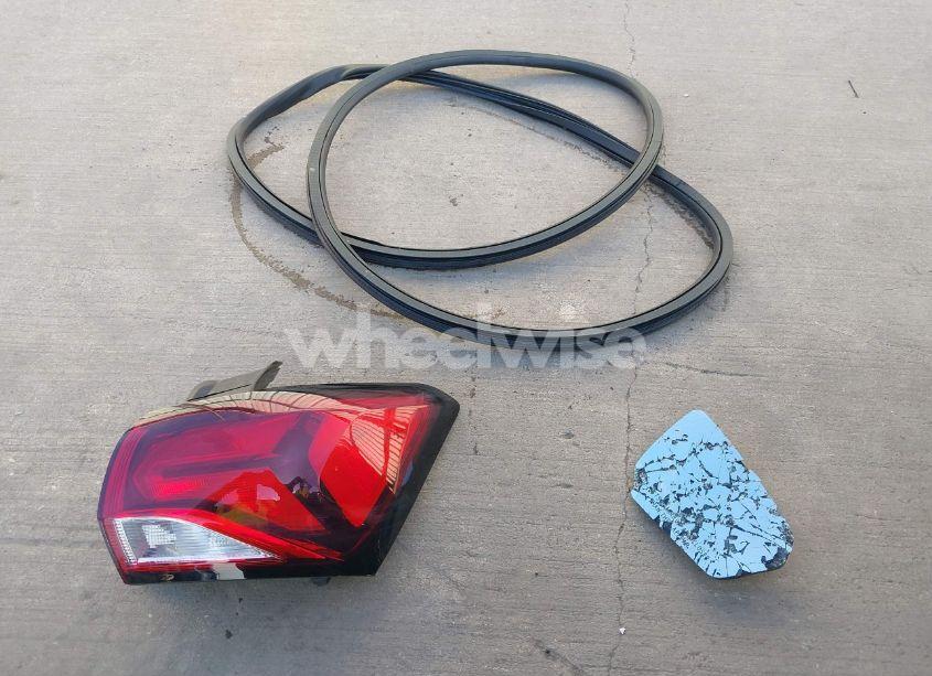 Photo 12 of 2022 Chevrolet Equinox FWD LS (VIN 3GNAXHEV7NS107864)