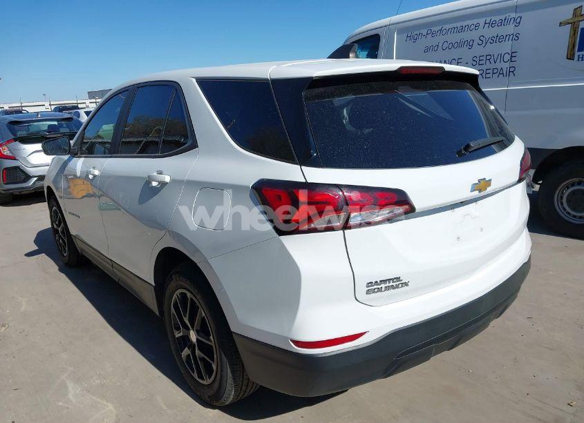 Photo 3 of 2022 Chevrolet Equinox FWD LS (VIN 3GNAXHEV7NS107864)