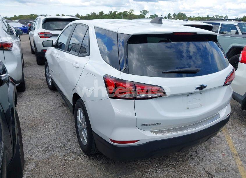 Photo 3 of 2022 Chevrolet Equinox FWD LS (VIN 3GNAXHEV7NS237661)
