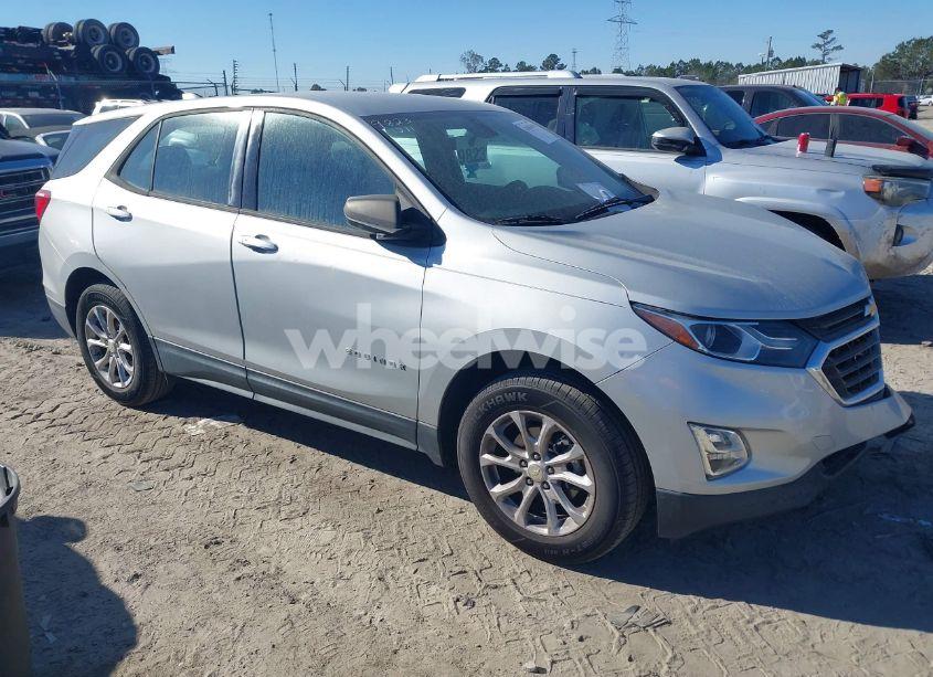2018 Chevrolet Equinox LS (VIN 3GNAXHEV8JL100684) main photo