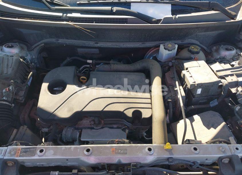 Photo 10 of 2018 Chevrolet Equinox LS (VIN 3GNAXHEV8JL100684)