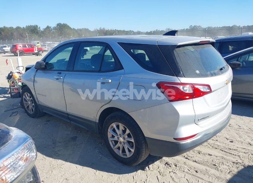 Photo 14 of 2018 Chevrolet Equinox LS (VIN 3GNAXHEV8JL100684)