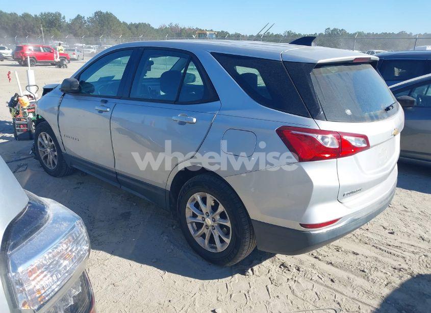 Photo 3 of 2018 Chevrolet Equinox LS (VIN 3GNAXHEV8JL100684)