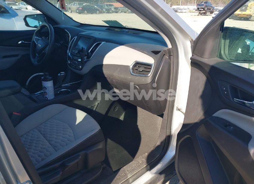 Photo 5 of 2018 Chevrolet Equinox LS (VIN 3GNAXHEV8JL100684)
