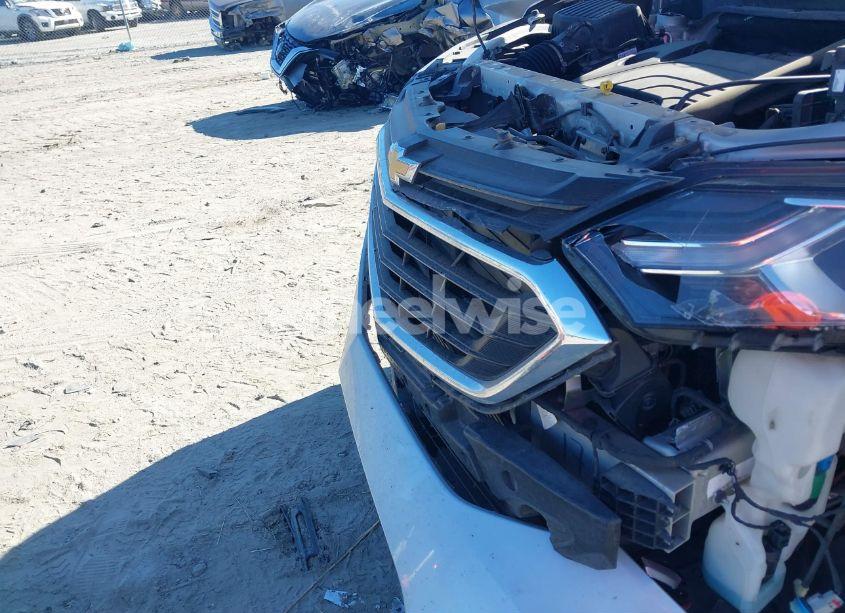 Photo 6 of 2018 Chevrolet Equinox LS (VIN 3GNAXHEV8JL100684)