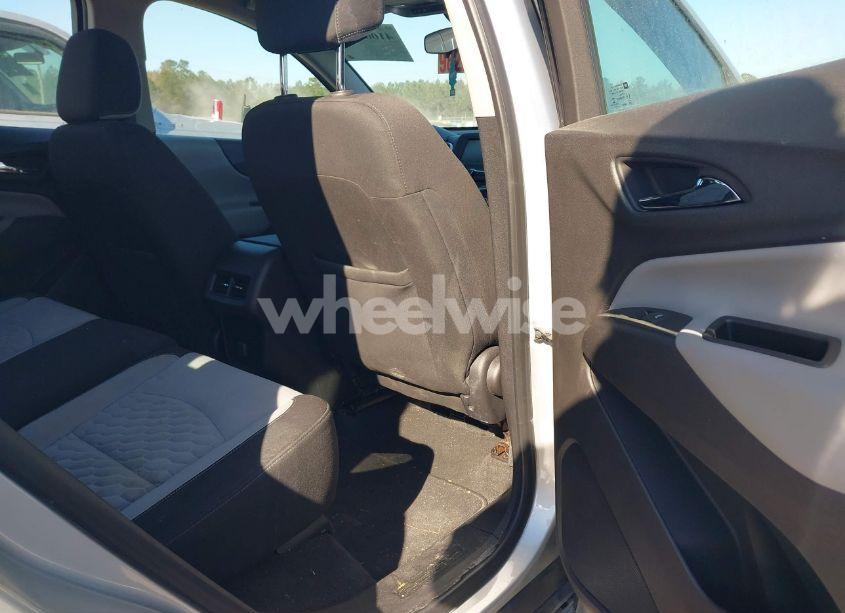 Photo 8 of 2018 Chevrolet Equinox LS (VIN 3GNAXHEV8JL100684)