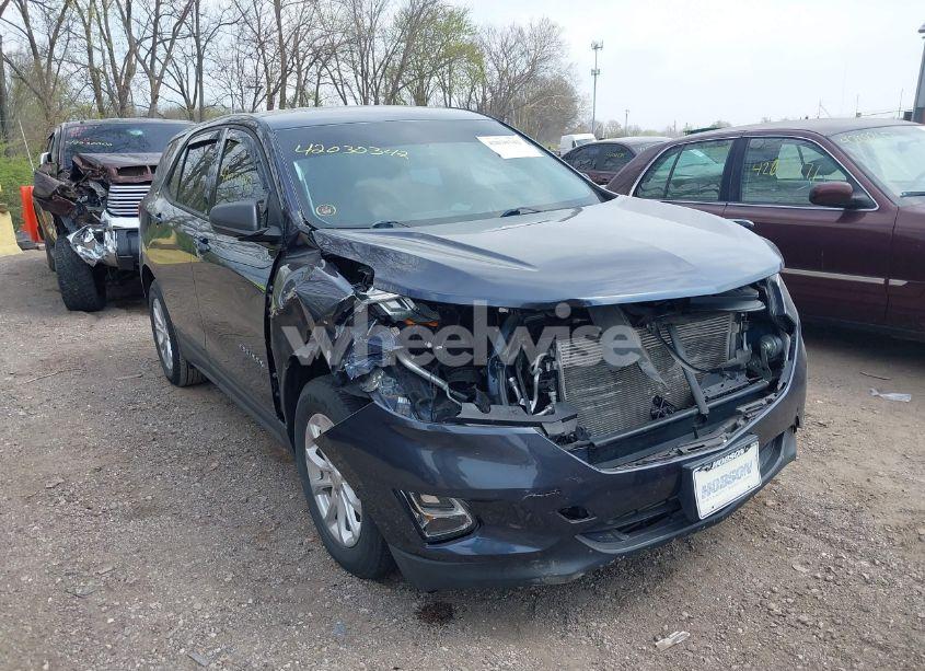 2018 Chevrolet Equinox LS (VIN 3GNAXHEV8JL393227) main photo