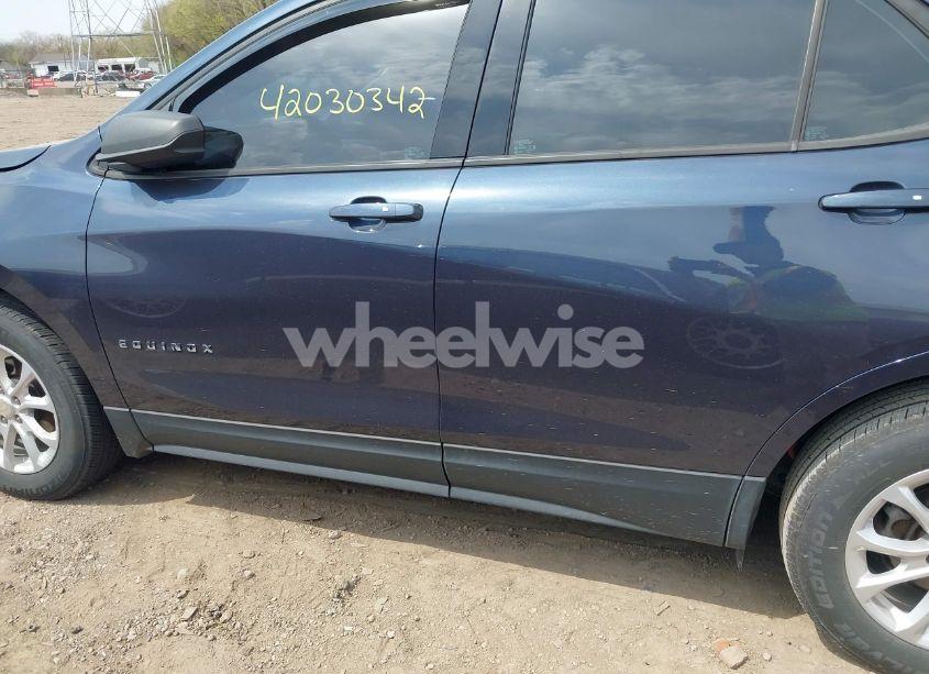 Photo 14 of 2018 Chevrolet Equinox LS (VIN 3GNAXHEV8JL393227)