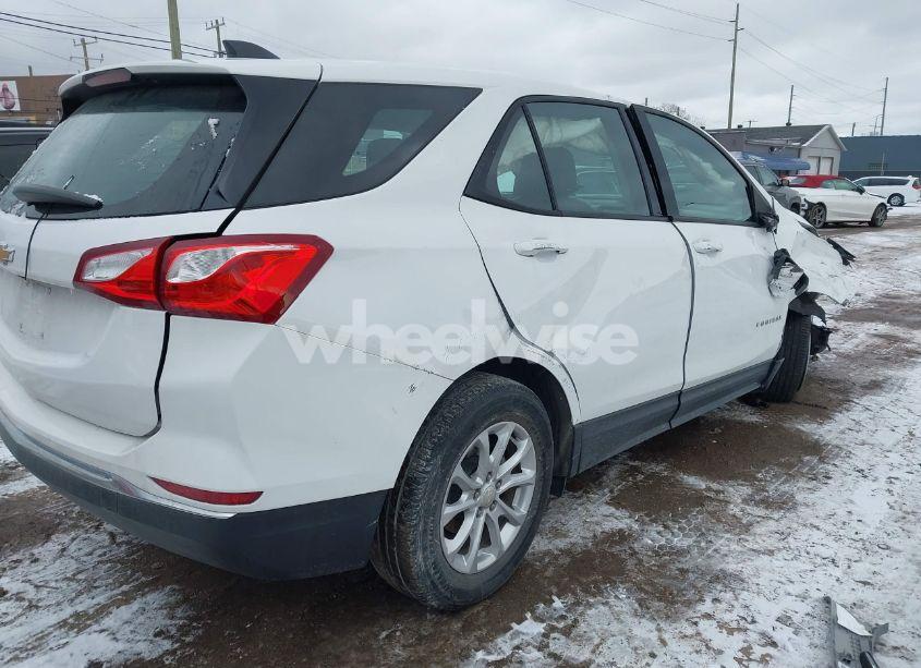Photo 4 of 2018 Chevrolet Equinox LS (VIN 3GNAXHEV8JL395446)