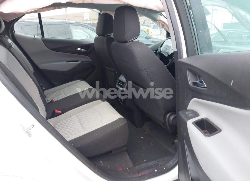 Photo 8 of 2018 Chevrolet Equinox LS (VIN 3GNAXHEV8JL395446)