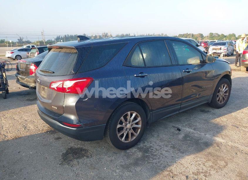 Photo 4 of 2018 Chevrolet Equinox LS (VIN 3GNAXHEV8JS503909)