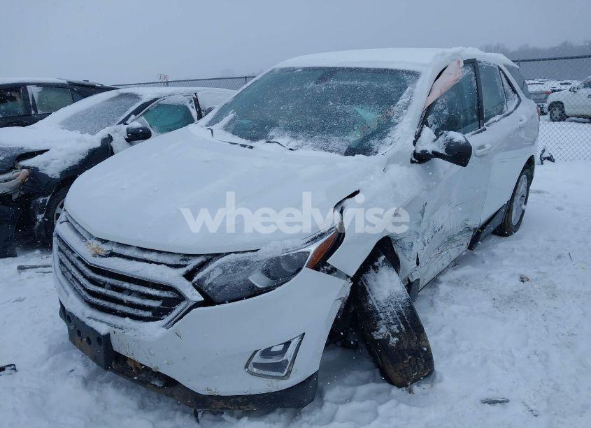 Photo 2 of 2018 Chevrolet Equinox LS (VIN 3GNAXHEV8JS645841)