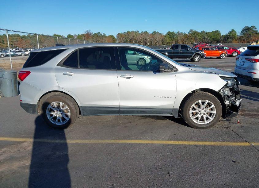 Photo 13 of 2019 Chevrolet Equinox LS (VIN 3GNAXHEV8KL269718)