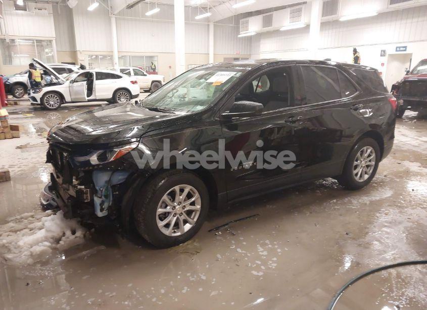Photo 2 of 2019 Chevrolet Equinox LS (VIN 3GNAXHEV8KL387963)