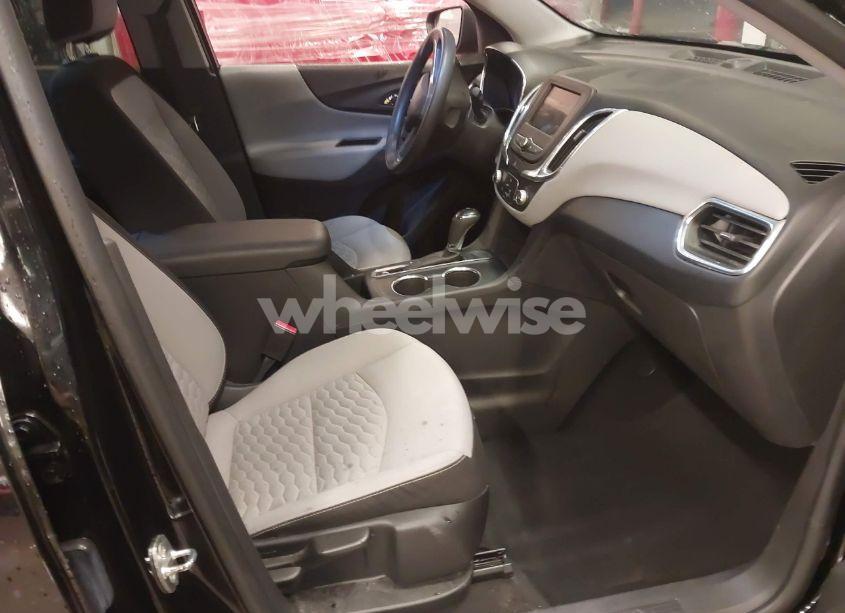 Photo 5 of 2019 Chevrolet Equinox LS (VIN 3GNAXHEV8KL387963)