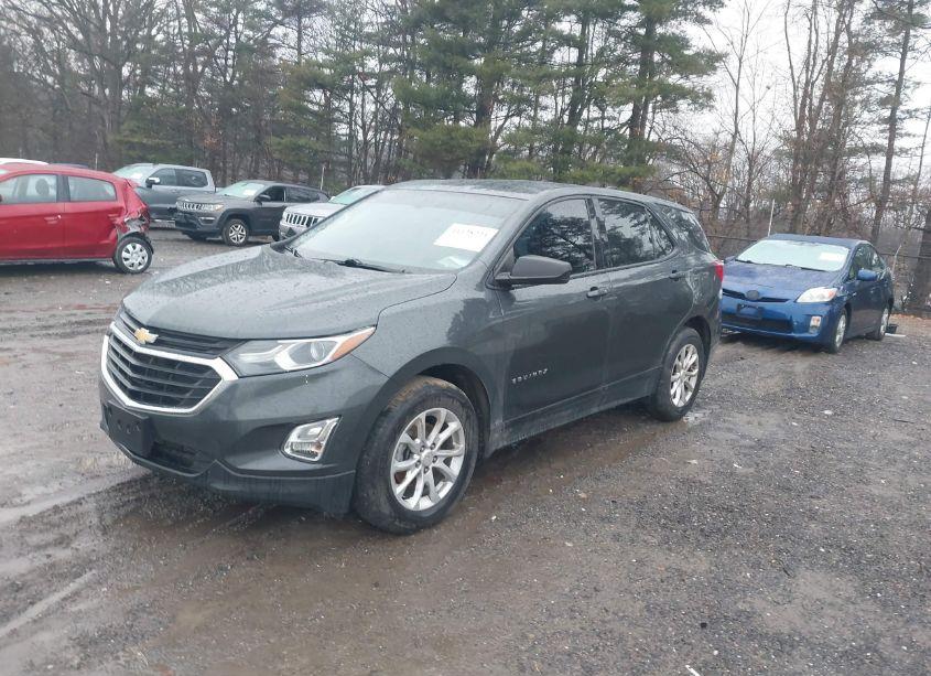 Photo 2 of 2019 Chevrolet Equinox LS (VIN 3GNAXHEV8KS509145)