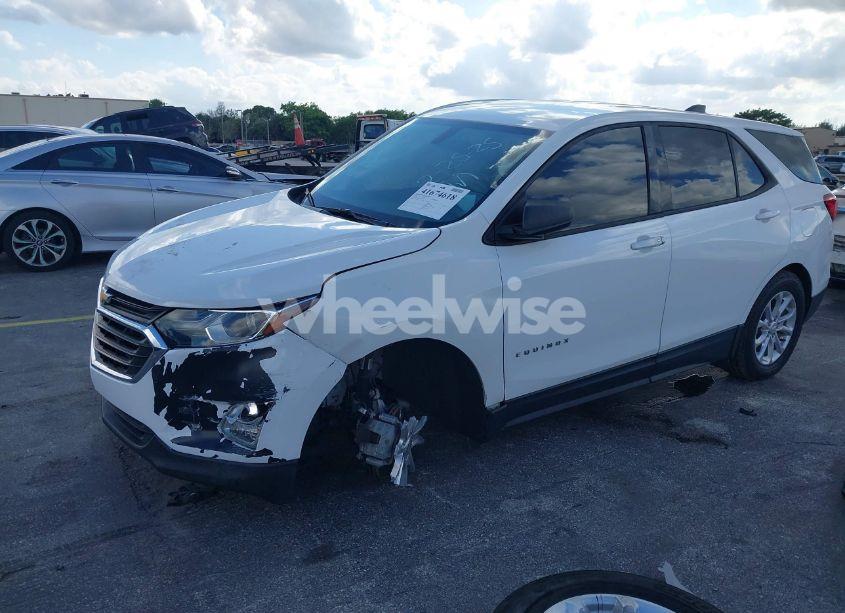 Photo 2 of 2019 Chevrolet Equinox LS (VIN 3GNAXHEV8KS574562)