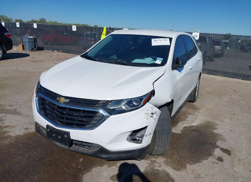 Photo 2 of 2019 Chevrolet Equinox LS (VIN 3GNAXHEV8KS595248)