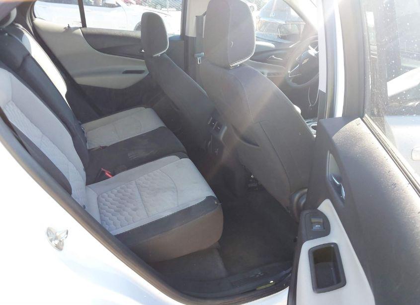 Photo 8 of 2019 Chevrolet Equinox LS (VIN 3GNAXHEV8KS595248)