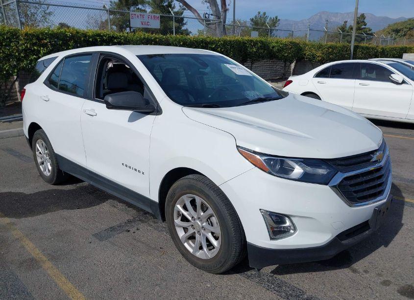 2020 Chevrolet Equinox FWD LS (VIN 3GNAXHEV8LS526562) main photo