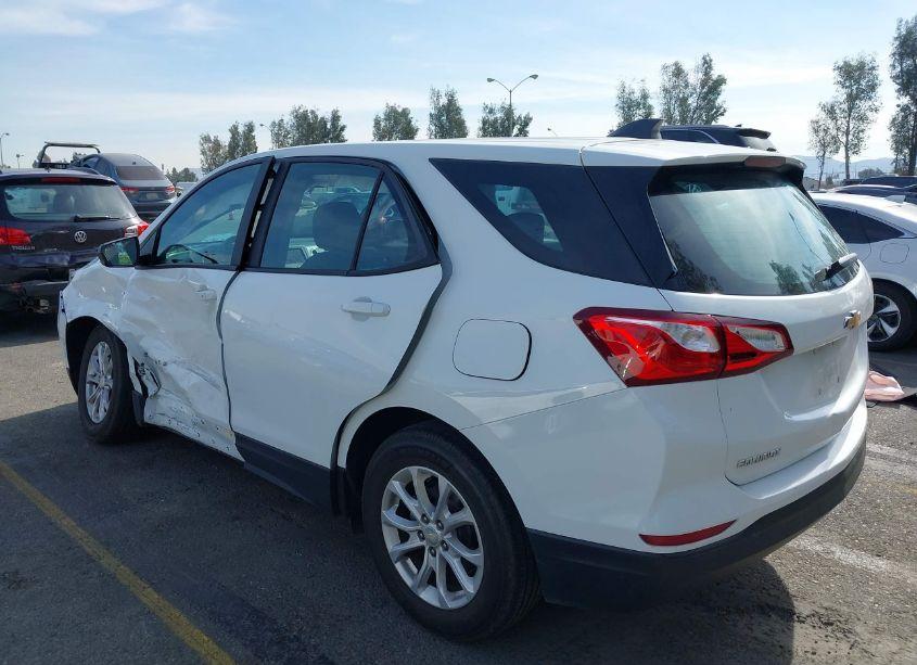 Photo 3 of 2020 Chevrolet Equinox FWD LS (VIN 3GNAXHEV8LS526562)