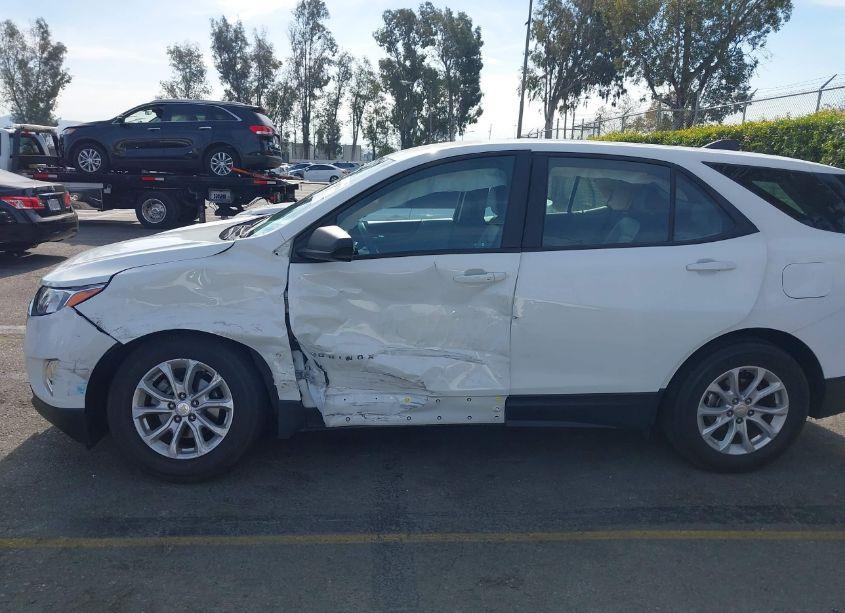 Photo 6 of 2020 Chevrolet Equinox FWD LS (VIN 3GNAXHEV8LS526562)