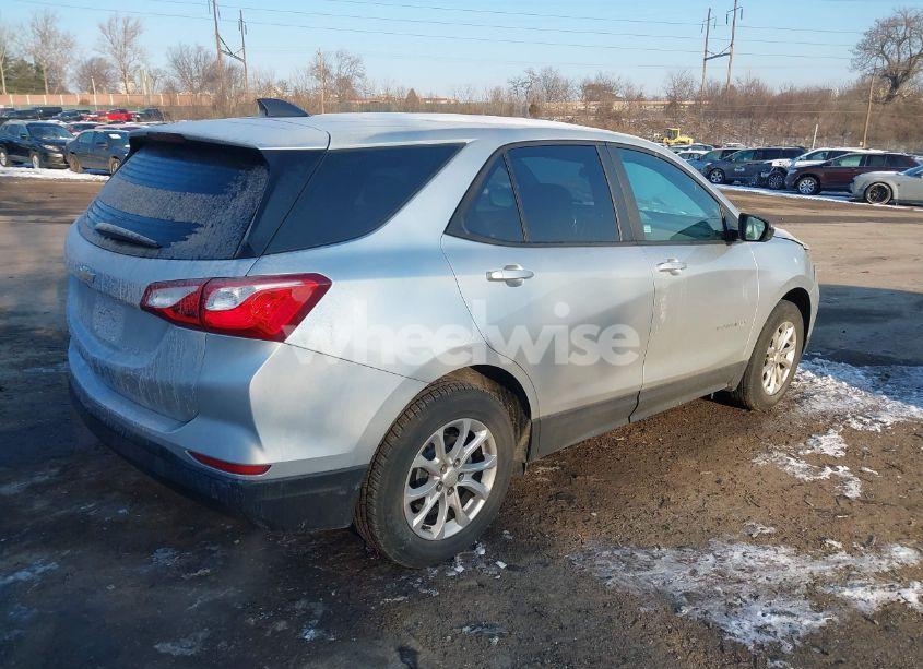 Photo 4 of 2020 Chevrolet Equinox FWD LS (VIN 3GNAXHEV8LS670290)