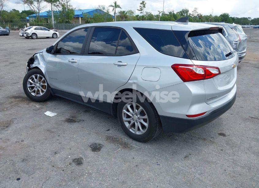 Photo 3 of 2020 Chevrolet Equinox FWD LS (VIN 3GNAXHEV8LS696940)