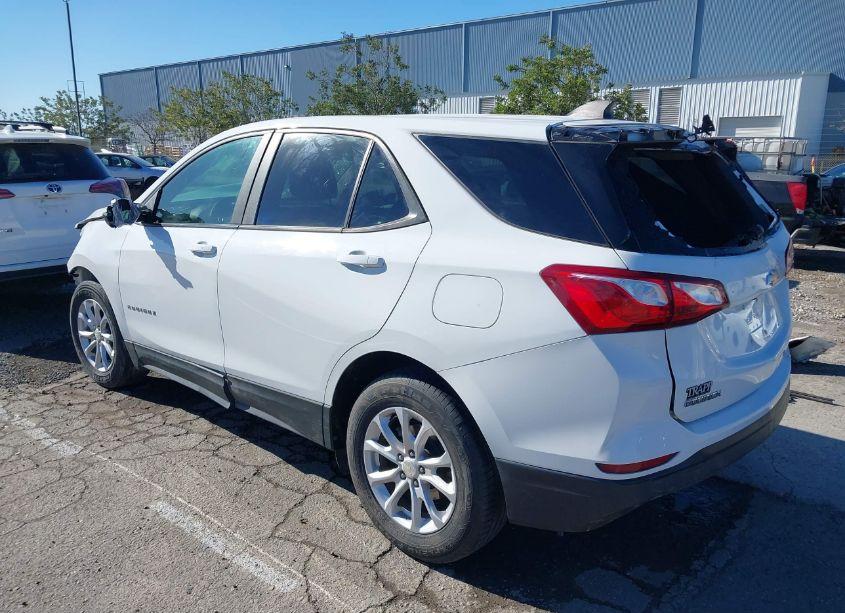 Photo 3 of 2020 Chevrolet Equinox FWD LS (VIN 3GNAXHEV8LS700517)
