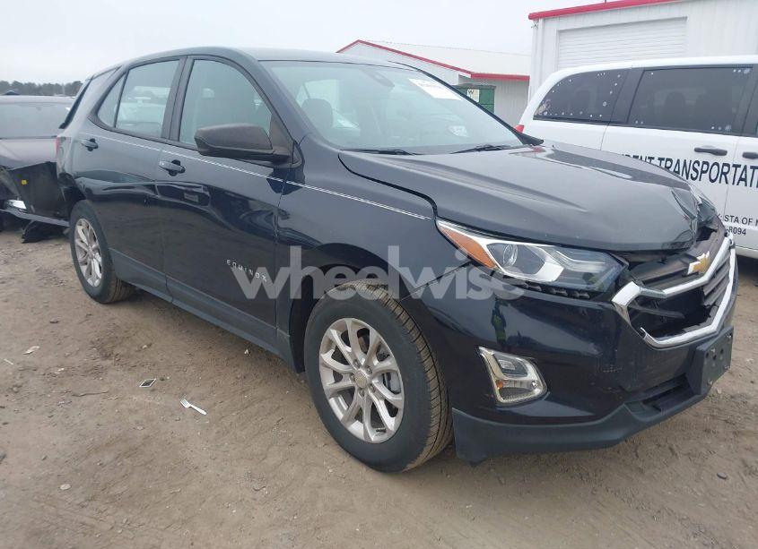 2020 Chevrolet Equinox FWD LS (VIN 3GNAXHEV8LS716944) main photo