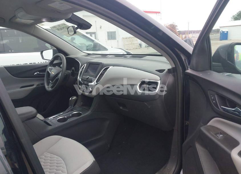 Photo 5 of 2020 Chevrolet Equinox FWD LS (VIN 3GNAXHEV8LS716944)
