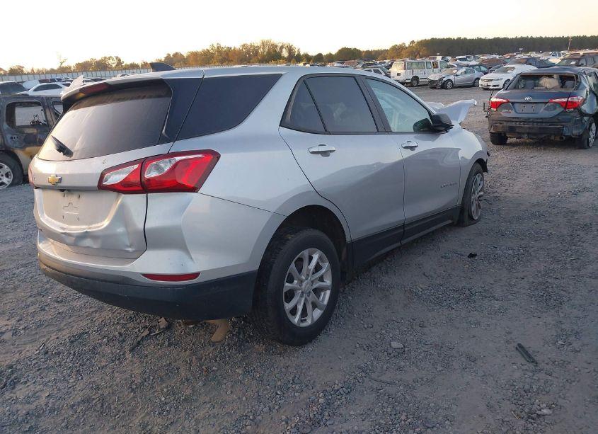 Photo 4 of 2021 Chevrolet Equinox FWD LS (VIN 3GNAXHEV8MS120475)