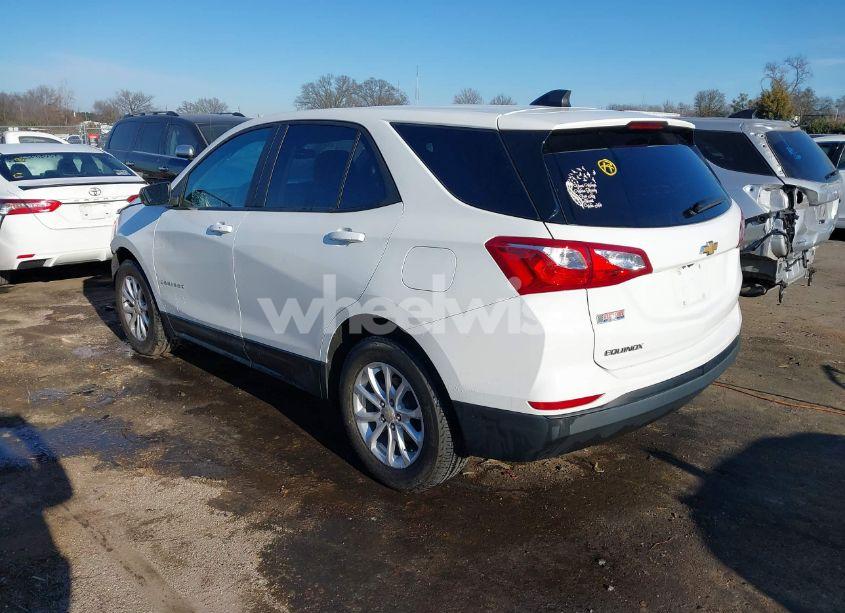 Photo 3 of 2021 Chevrolet Equinox FWD LS (VIN 3GNAXHEV8MS140080)